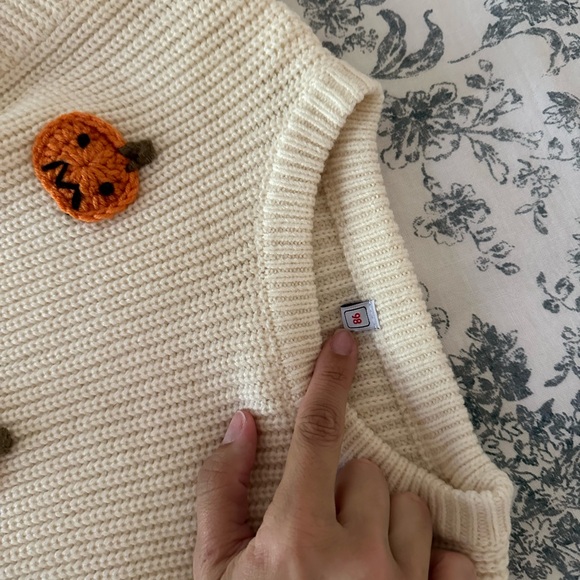 Zara Cream Knit Sweater with Orange Pumpkin Details - Picture 2 of 2